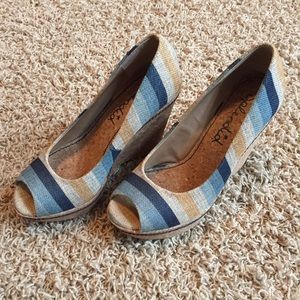 Splendid Open Toe Wedges